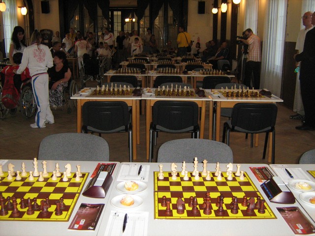 Сборная команда России по шахматам спорта лиц с поражением опорно-двигательного аппарата завоевала 1 золотую, 5 серебряных и 5 бронзовых медалей на чемпионате мира в г. Велке Лосины (Чехия)