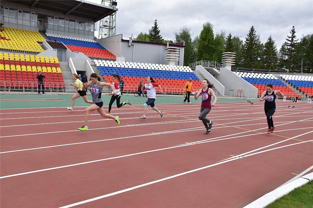 Представители 24 регионов страны в Брянске разыграли медали первенства России по легкой атлетике спорта лиц с ПОДА