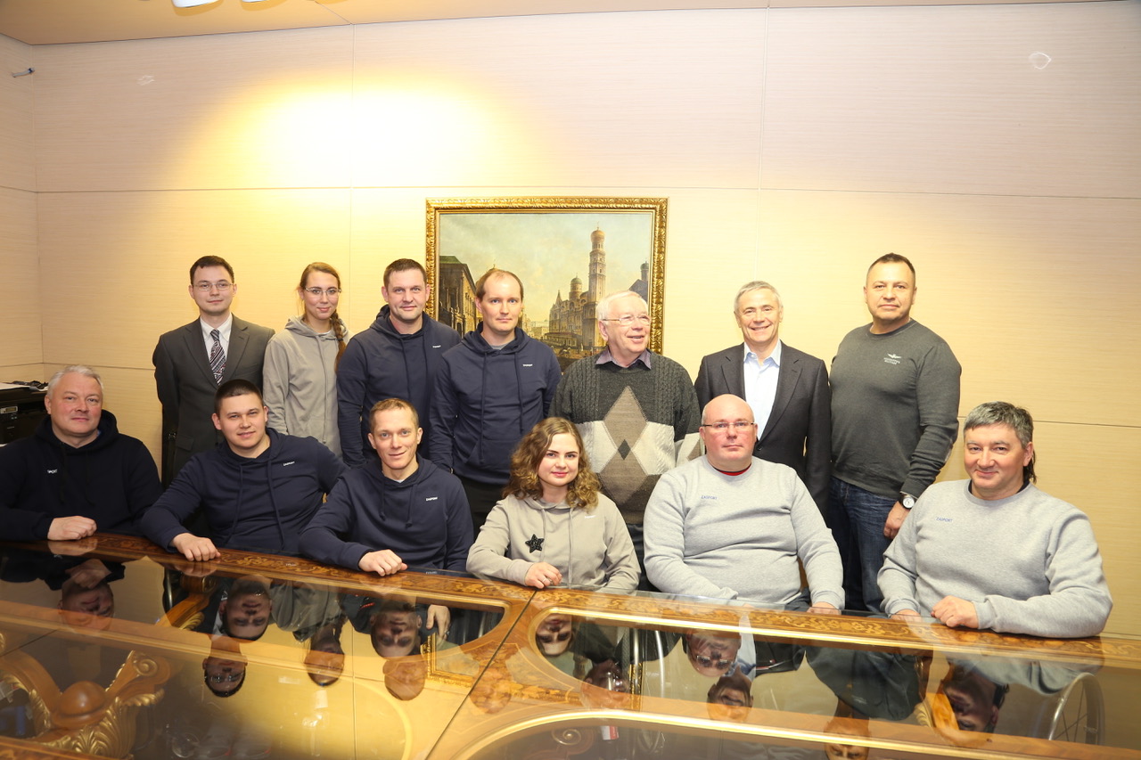 В Международном аэропорту Внуково состоялась встреча руководства ПКР со спортсменами, тренерами и специалистами по керлингу на колясках перед выездом на заключительные тренировочные мероприятия в преддверии ПИ-2018