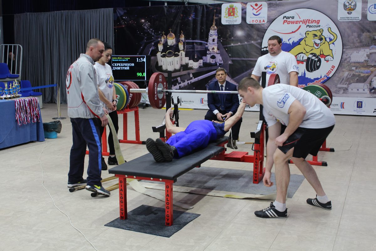 Владимир Кривуля и Вера Муратова победили в абсолютном зачете на чемпионате России по пауэрлифтингу спорта лиц с ПОДА в Суздале