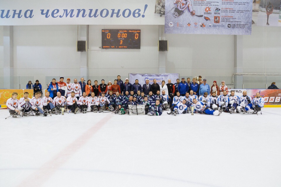 Л.Н. Селезнев в г. Ижевске принял участие в церемониях награждения и закрытия Всероссийского турнира по хоккею-следж, посвященного памяти Виктора Кузнецова