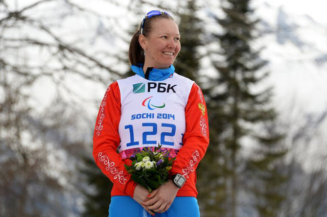 Поздравление Президента Федерации Л.Н. Селезнева 5-кратной чемпионке и 5-кратному серебряному и 2-кратному бронзовому призеру Паралимпийских игр по лыжным гонкам и биатлону спорта лиц с ПОДА, Заслуженному мастеру спорта А.А. Милениной в связи с днем рожде