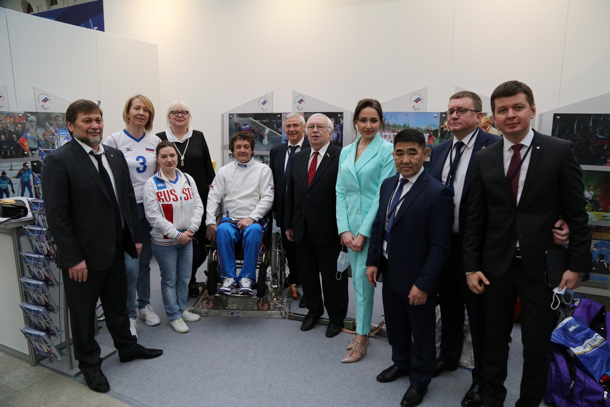 Руководители Федерации посетили выставку ПКР в рамках деловой программы второго дня форума «SportForumLive. Современный спорт. Инновации и перспективы»      