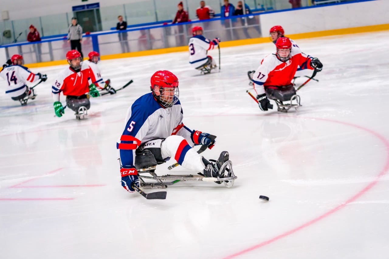 Смотрите прямые трансляции 3 круга чемпионата России по следж-хоккею