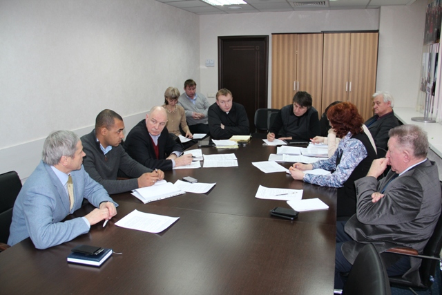 Л.Н. Селезнев, П.А. Рожков, О. Б. Добровольский  в офисе ПКР провели  совещание по развитию вида спорта «Спорт лиц с поражением опорно-двигательного аппарата» по спортивной дисциплине «регби на колясках»