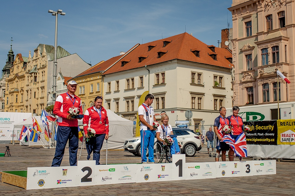 Сборная команда России выиграла общекомандный зачет чемпионата Европы по стрельбе из лука спорта лиц с ПОДА в Чехии