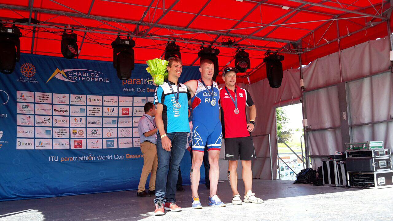 1 золотую 1 серебряную и 2 бронзовые медали завоевали российские паратриатлонисты на Кубке мира во Франции