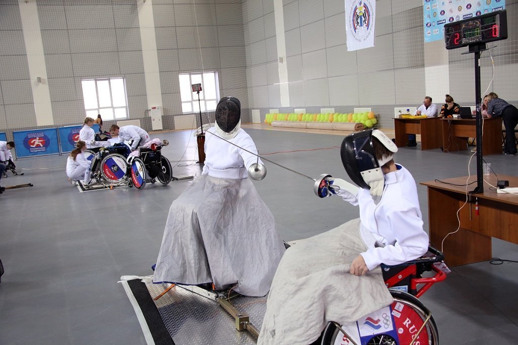 Во Владикавказе стартовало первенство России по фехтованию на колясках