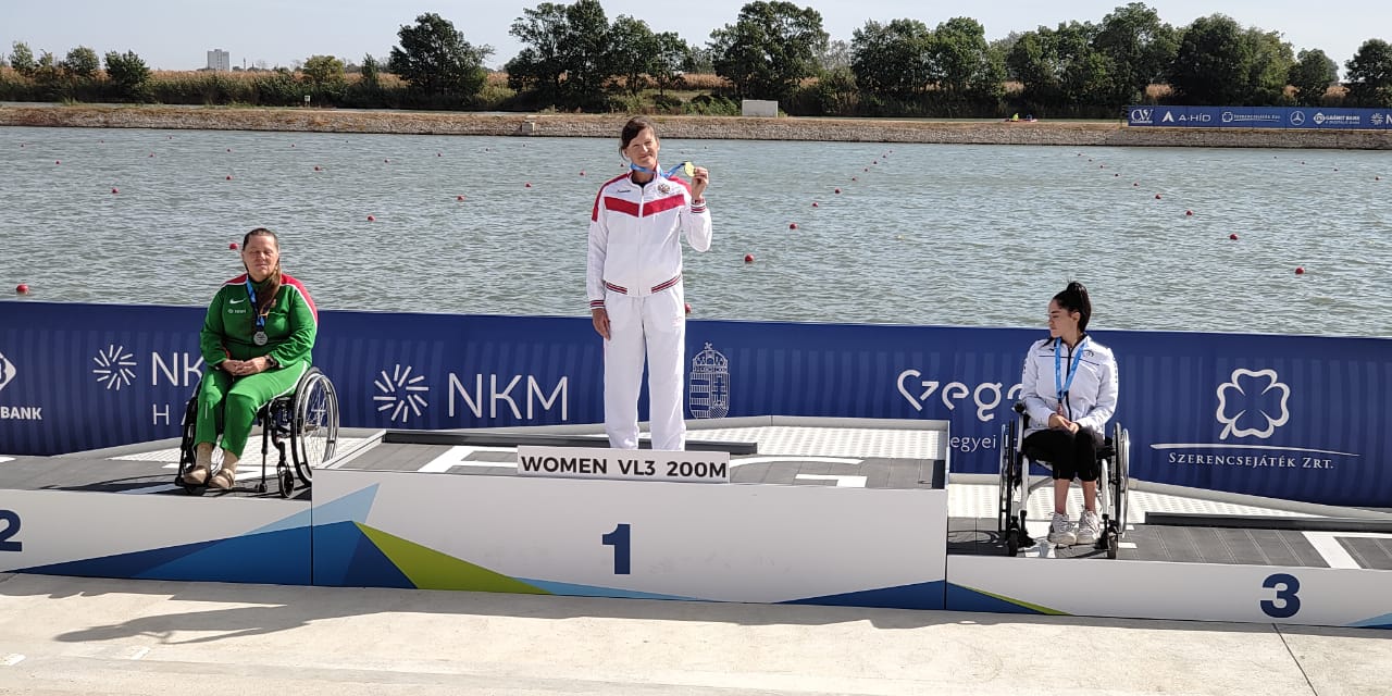 7 золотых, 2 серебряные и 1 бронзовую медали завоевала сборная команда России по гребле на байдарках и каноэ спорта лиц с ПОДА в первый день Кубка мира в Венгрии      