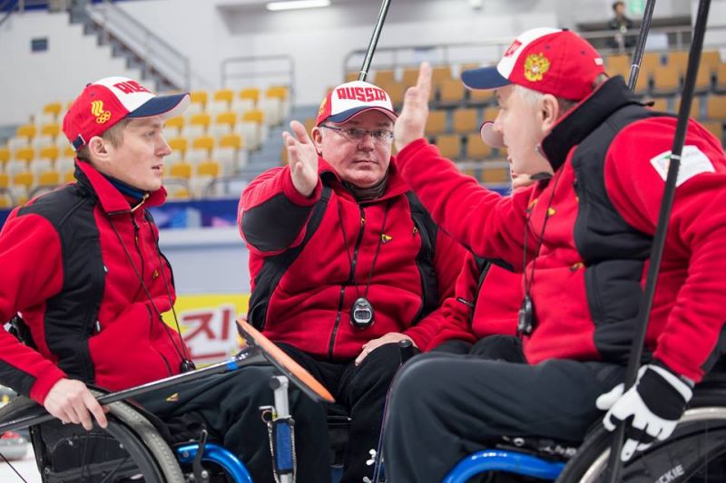 В третий день чемпионата мира по керлингу на колясках сборная команда России одержала две победы