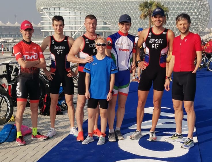 В г. Абу-Даби (ОАЭ) стартовала серия чемпионатов мира по триатлону и паратриатлону