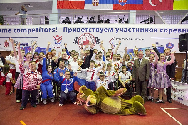 В пятый заключительный соревновательный день Открытого чемпионата и первенства Европы по пауэрлифтингу среди спортсменов с ПОДА российские спортсмены (мужчины, женщины) завоевали 2 золотые, 2 серебряные и 1  бронзовую медали. В общекомандном зачете 1 мест