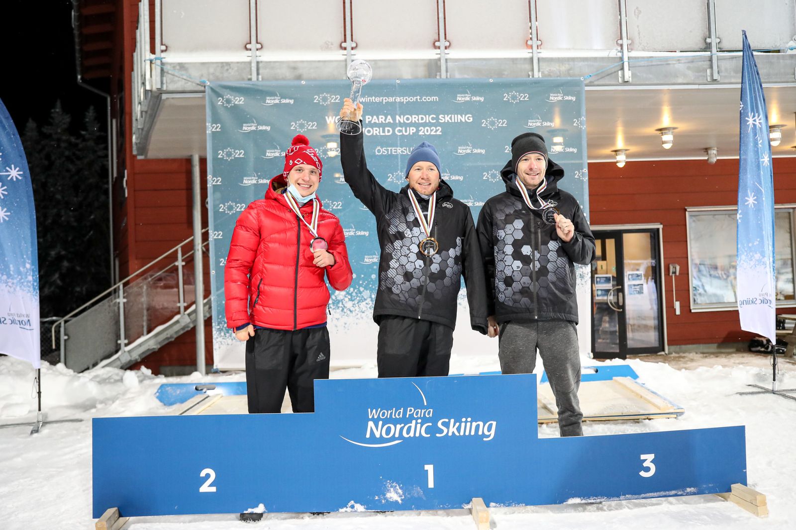 Лекомцев, Голубков и Михеева стали абсолютными победителями общего зачета Кубка мира МПК по лыжным гонкам и биатлону 