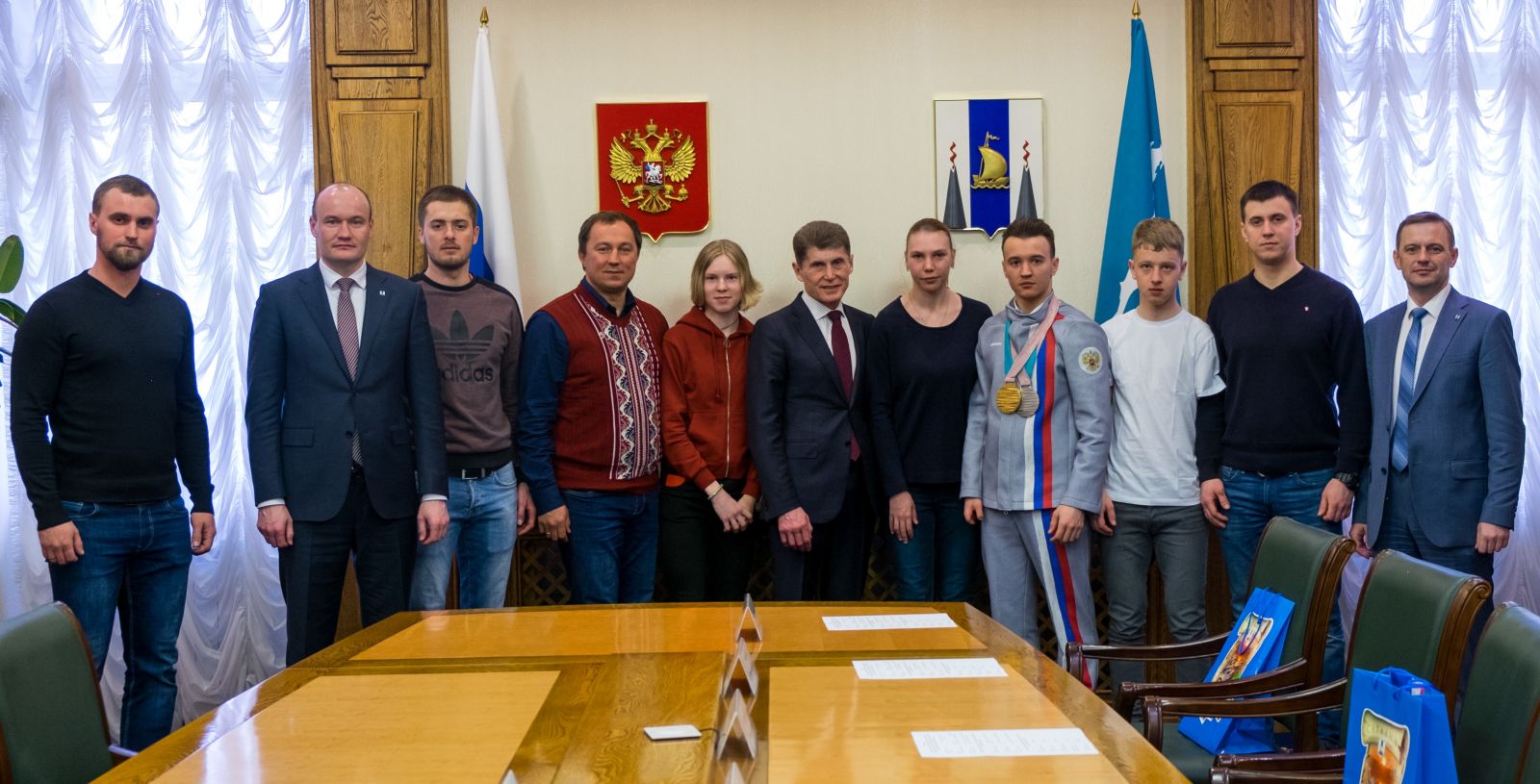 Губернатор Сахалинской области О.Н. Кожемяко встретился со сборной командой России по горнолыжному спорту лиц с ПОДА