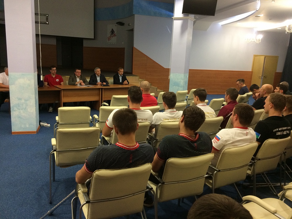 П.А. Рожков, А.А Строкин  в г. Алексине (Тульская область) на РУТБ «ОКА» встретились с членами сборной команды России по следж-хоккею