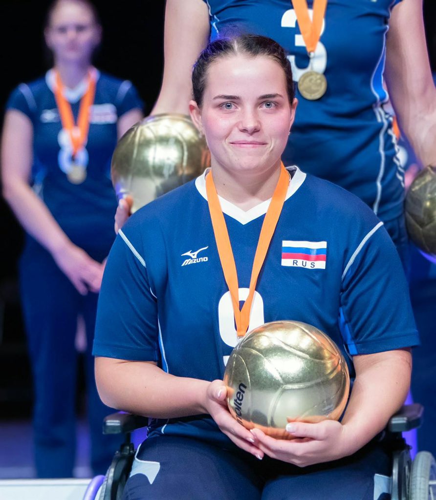 Член сборной России по волейболу сидя, чемпионка мира Е. Кунстман выступила с докладом на тематической дискуссии по спорту и олимпийским идеалам на 47-й сессии Совета ООН по правам человека