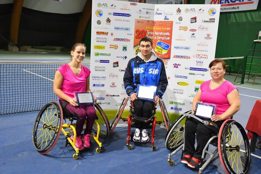 1 золотую, 1 серебряную и 1 бронзовую медали завоевала сборная команда России по теннису на колясках на международных соревнованиях в Италии