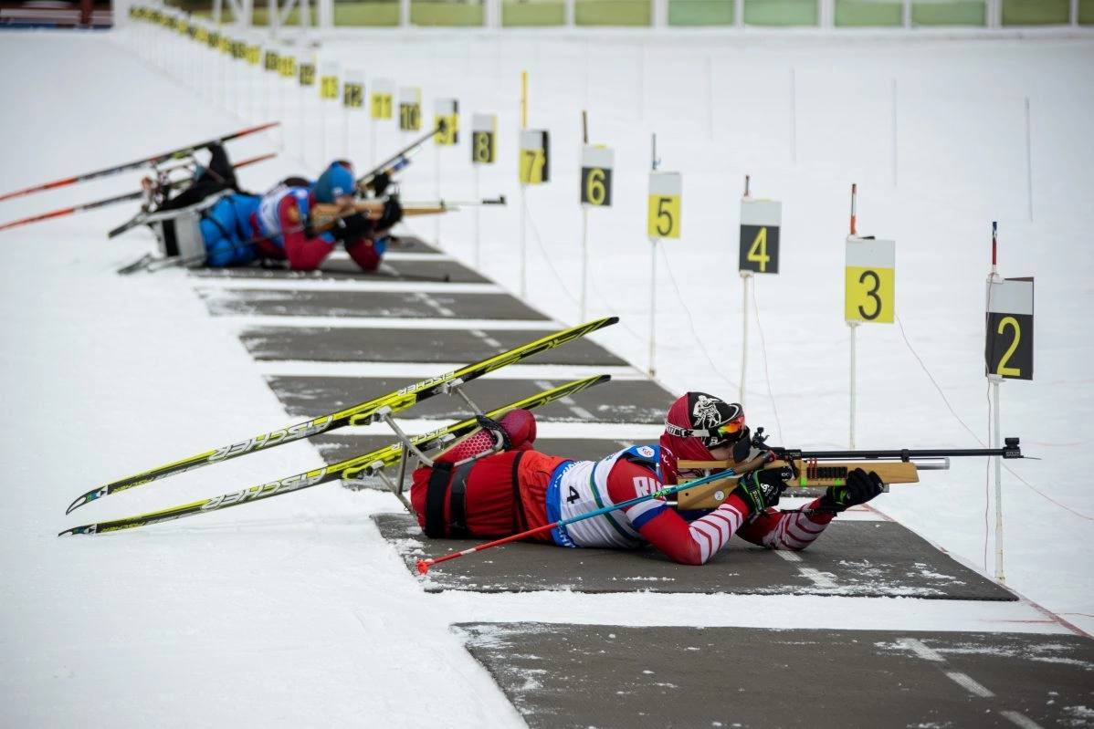 В Ханты-Мансийске определены победители и призеры главного страта по лыжным гонкам и биатлону спорта лиц с ПОДА спортивного сезона 2023 года