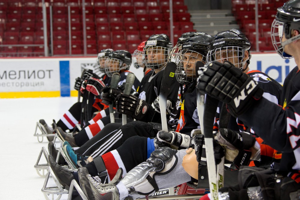 П.А. Рожков в г. Челябинске принял участие в презентации челябинской следж-хоккейной команды «Метеорит» и торжественном мероприятии по передаче спортивного инвентаря и оборудования