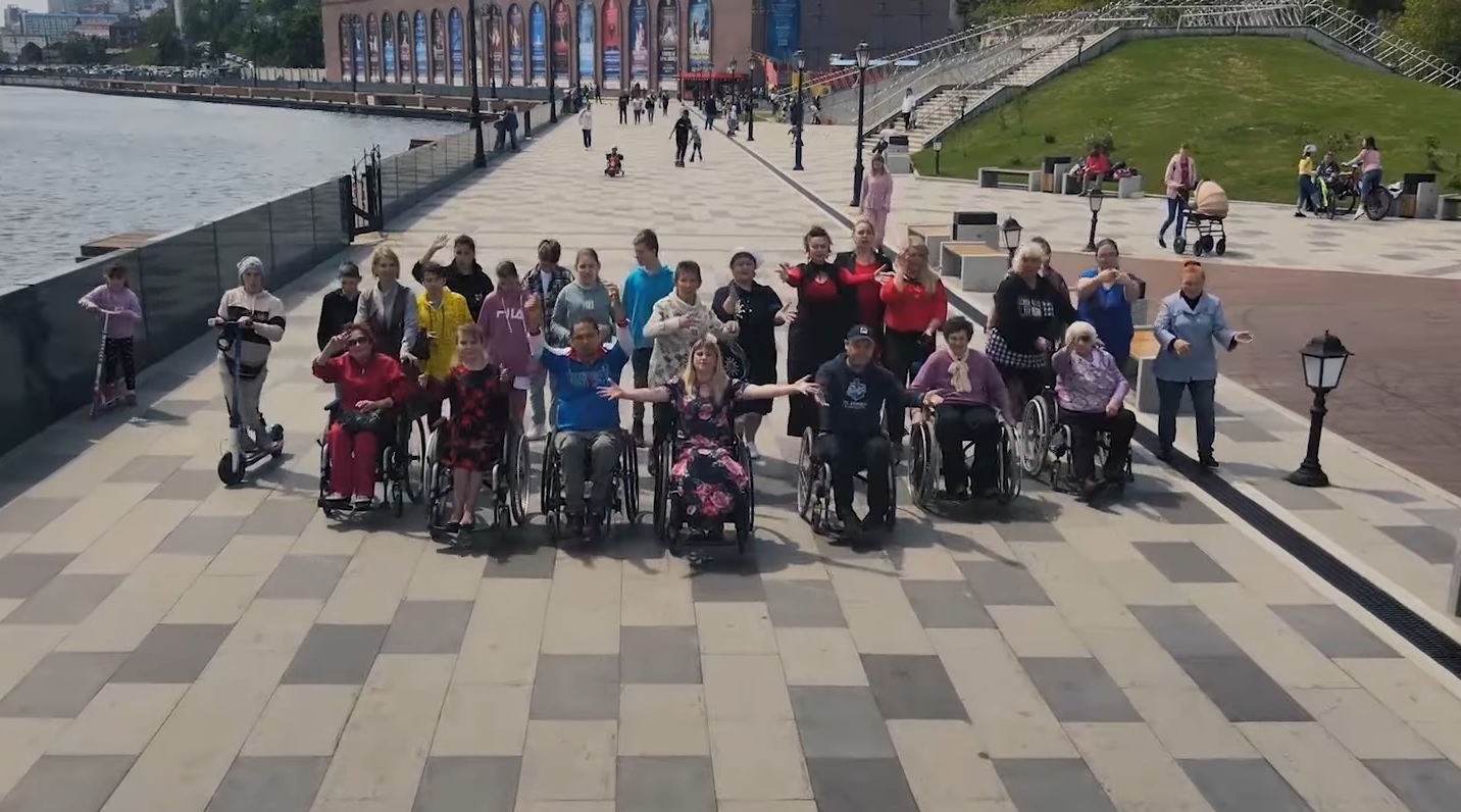 Приморская краевая Федерация физической культуры и спорта лиц с поражением ОДА опубликовала видеоклип в поддержку Всероссийского Флешмоба "Звезда-это ТЫ".