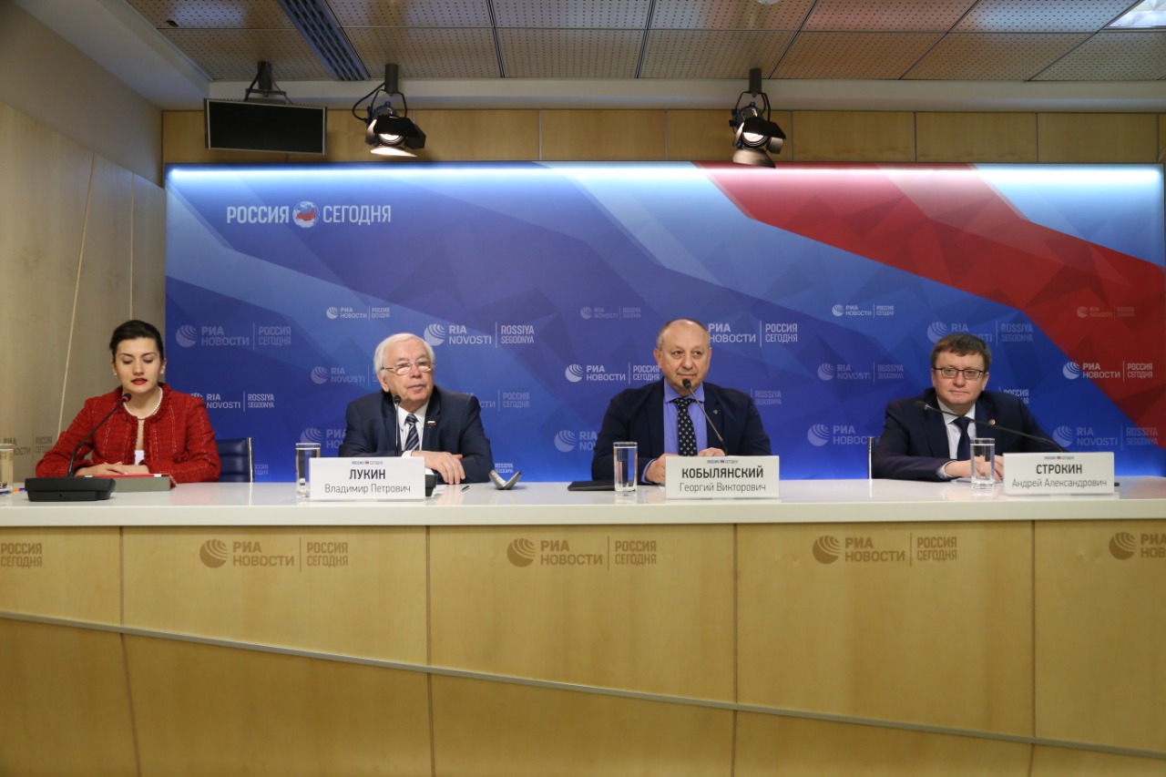 В пресс-центре «Россия Сегодня» состоялась пресс-конференция, посвященная проведению Кубка континента по следж-хоккею в Сочи и развитию этого вида спорта в России