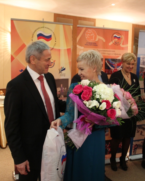 Руководители Всероссийской федерации спорта лиц с ПОДА  в Государственной Думе Федерального Собрания Российской Федерации приняли участие в торжественном чествовании по случаю юбилея Заслуженного мастера спорта России, 13-кратной паралимпийской чемпионки,