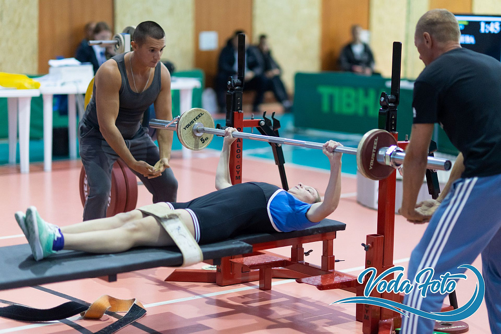        В Евпатории определены победители Кубка страны по пауэрлифтингу спорта лиц с ПОДА      