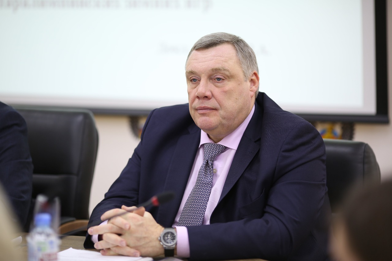 Поздравление Председателя Совета Всероссийской федерации спорта лиц с поражением опорно-двигательного аппарата Б.В.Иванюженкова c Днем физкультурника