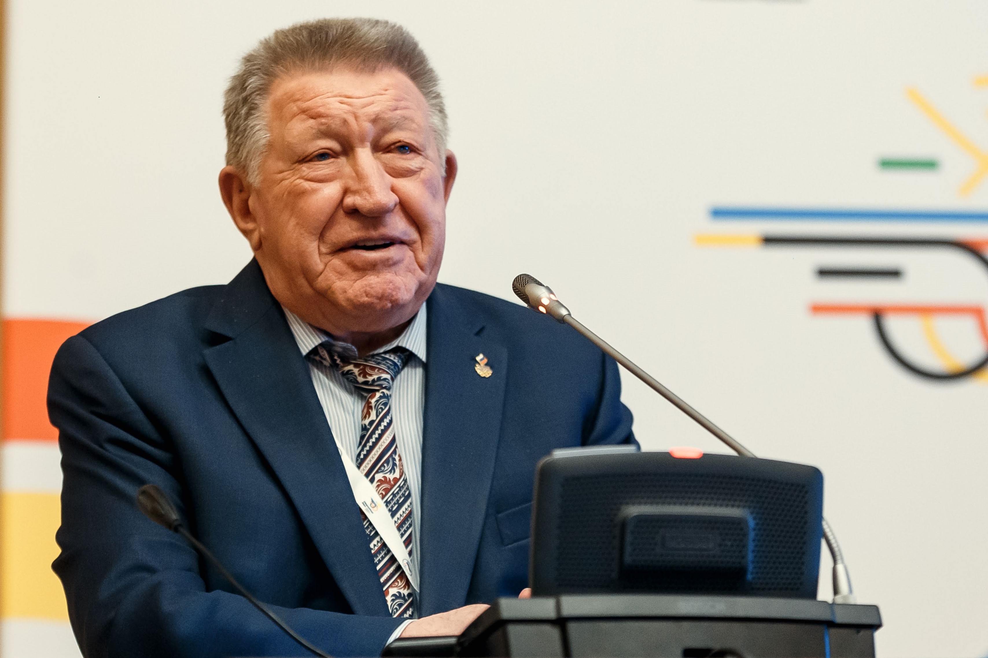 Всероссийская Федерация спорта лиц с поражением ОДА поздравляет почетного президента Всероссийской Федерации спорта лиц с поражением ОДА Селезнёва Льва Николаевича с 85-летним Юбилеем!