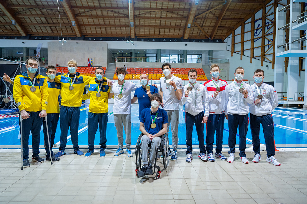 Сборная команда России по плаванию завоевала 25 золотых, 26 серебряных и 32 бронзовые медали и заняла третье место в медальном зачете открытого чемпионата Европы по плаванию МПК
