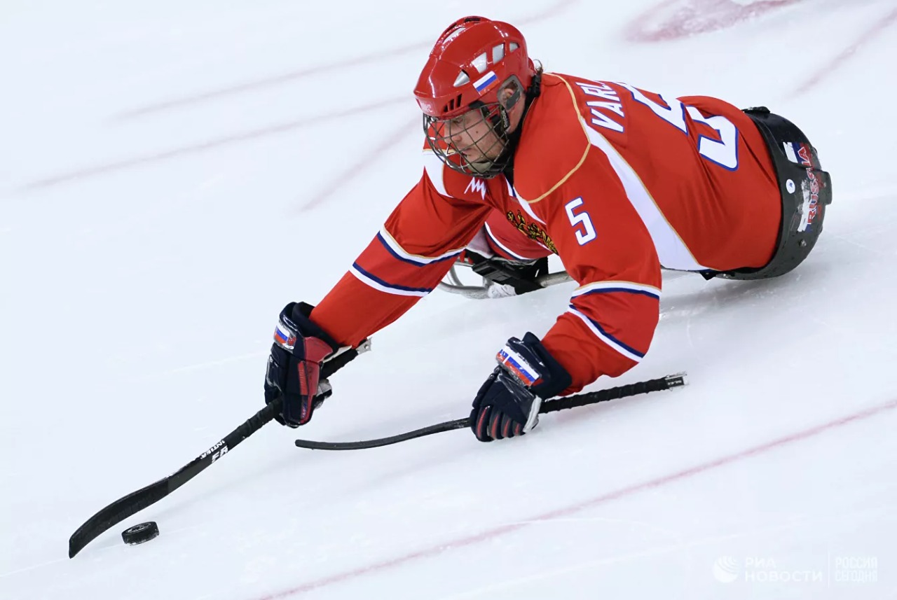        Следж-хоккеист Василий Варлаков в интервью РИА Новости поделился ожиданиями от Паралимпиады      