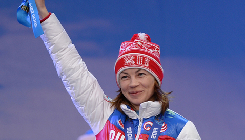 Поздравление Президента Федерации Л.Н. Селезнева 2-кратного серебряного и бронзового призера Паралимпийских игр по горнолыжному спорту лиц с ПОДА И.В. Медведеву