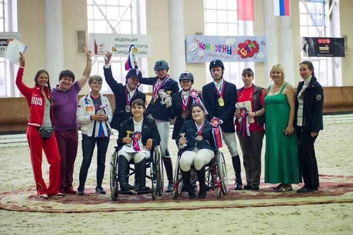 Спортсмены сборной Москвы стали победителями командного зачета чемпионата России по конному спорту среди лиц с ПОДА