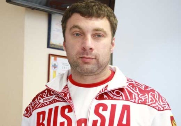 Поздравление Президента Федерации Л.Н. Селезнева  старшему тренеру сборной команды России по пауэрлифтингу спорта лиц с ПОДА, Заслуженному тренеру России Д.В. Красильникову в связи с днем рождения