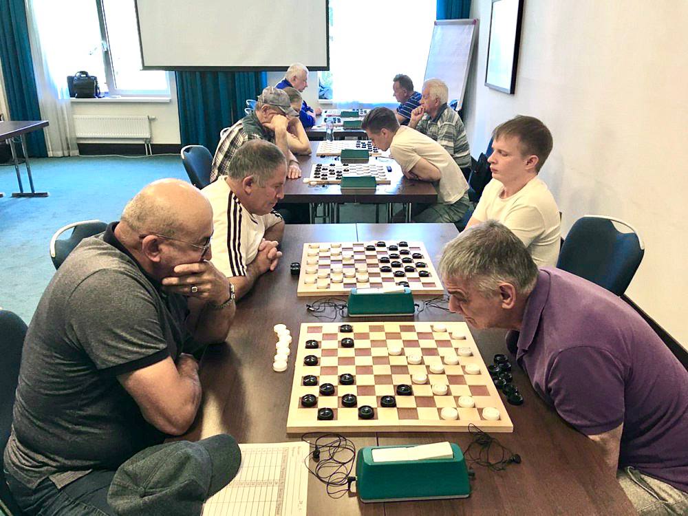        Российские спортсмены примут участие в чемпионате и первенстве мира по шашкам среди лиц с поражением опорно-двигательного аппарата и нарушением зрения в Киргизии      