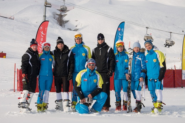 На втором этапе Кубка мира по горнолыжному спорту среди лиц с поражением опорно-двигательного аппарата и нарушением зрения российские спортсмены вновь завоевали первое общекомандное место