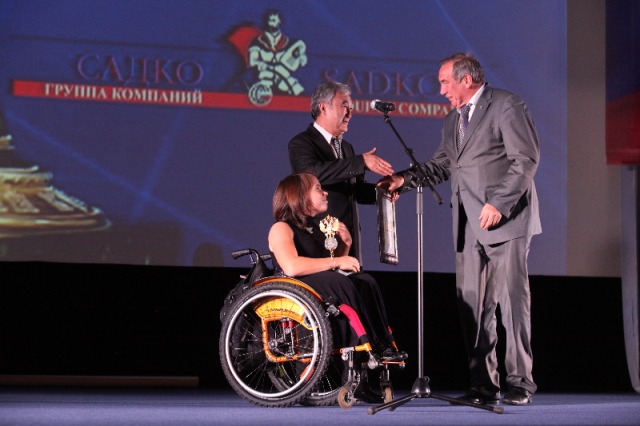 Спортсменка по теннису на колясках Полина Шакирова  (г. Санкт-Петербург), занимающая первое место в рейтинге Международной федерации тенниса на колясках среди юниоров,  стала победителем престижной Национальной теннисной премии "Русский Кубок" в номинац