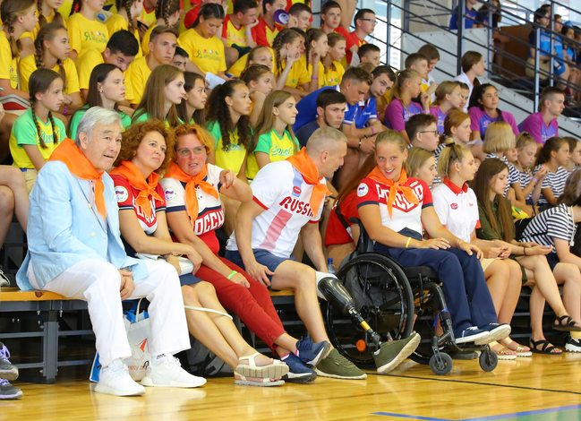 О.В. Семенова, В.А. Каманцев в Республике Крым в МДЦ «Артек» приняли участие в Дне равных возможностей