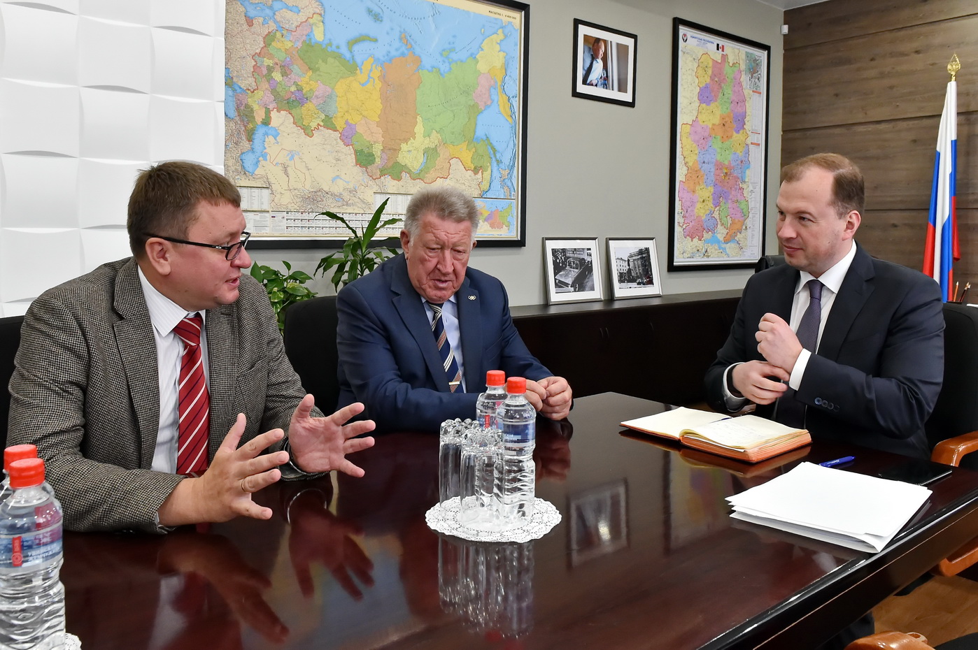 А.А. Строкин, Л.Н. Селезнев в г. Ижевске провели рабочую встречу с Руководителем Администрации Главы и Правительства Удмуртской Республики С.В. Смирновым