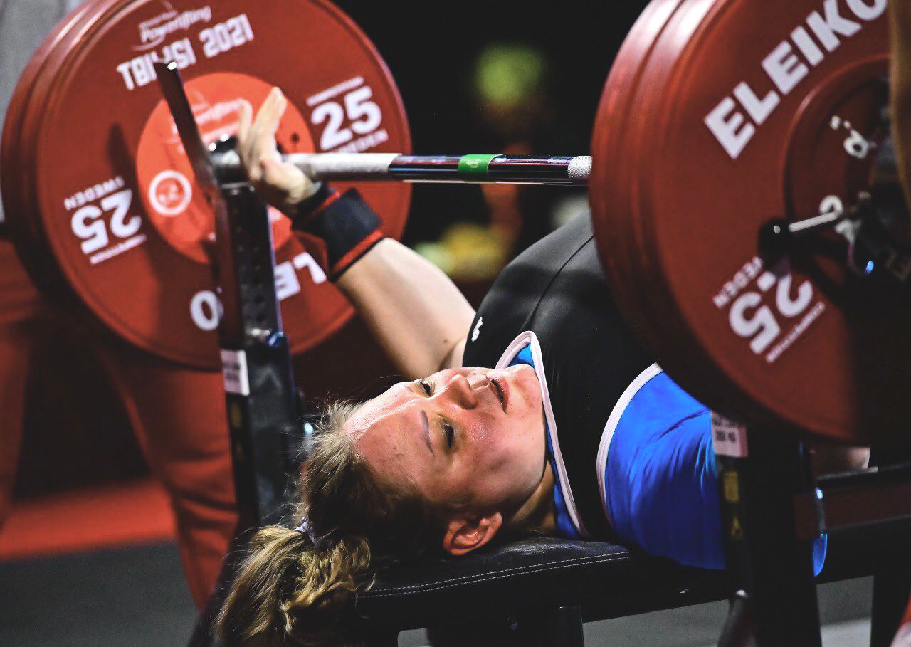 Вера Муратова завоевала серебряную медаль на чемпионате мира по пауэрлифтингу спорта лиц с ПОДА в Грузии
