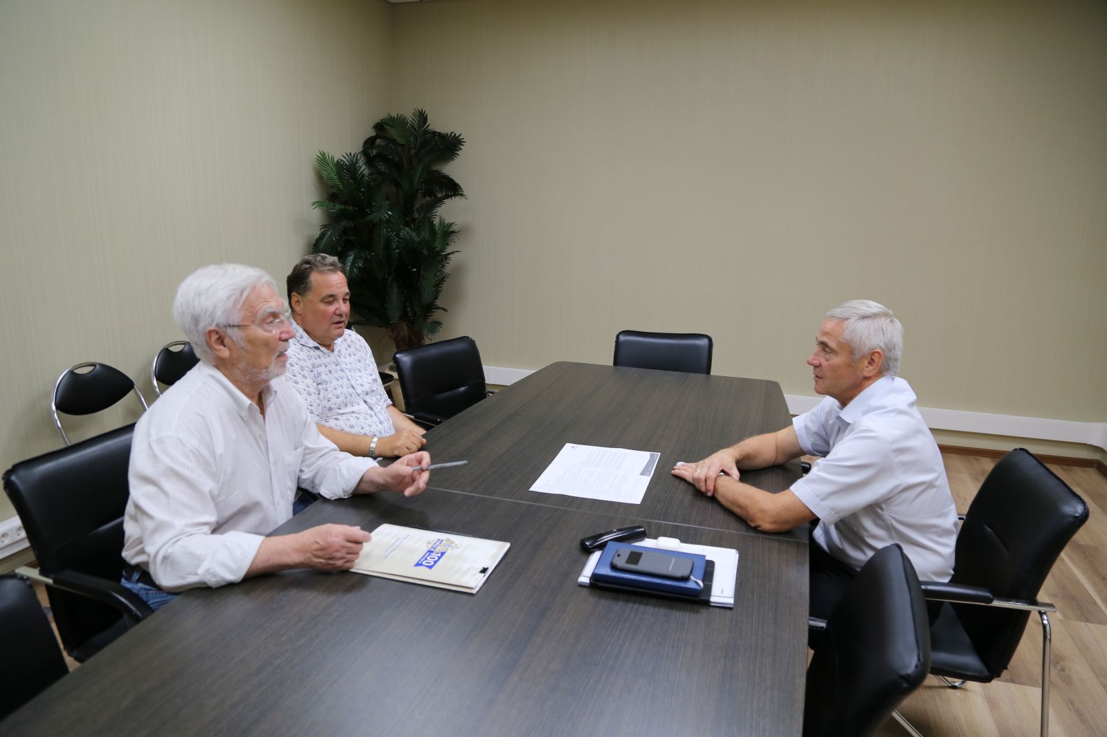 П.А. Рожков в офисе ПКР провел рабочую встречу со старшим тренером сборной команды России по парусному спорту среди лиц с ПОДА С.Б. Московцевым