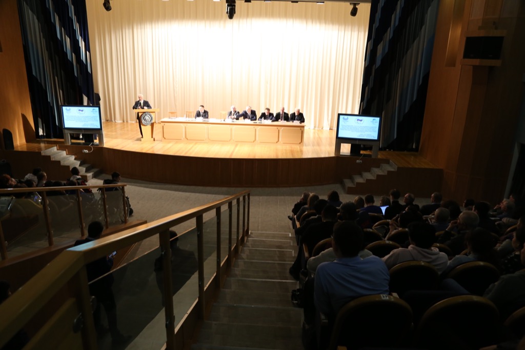 Руководители Федерации, ПКР и РУСАДА в г. Элисте (Республика Калмыкия) в зале заседаний Правительства Республики Калмыкия провели встречу с представителями республиканской спортивной общественности