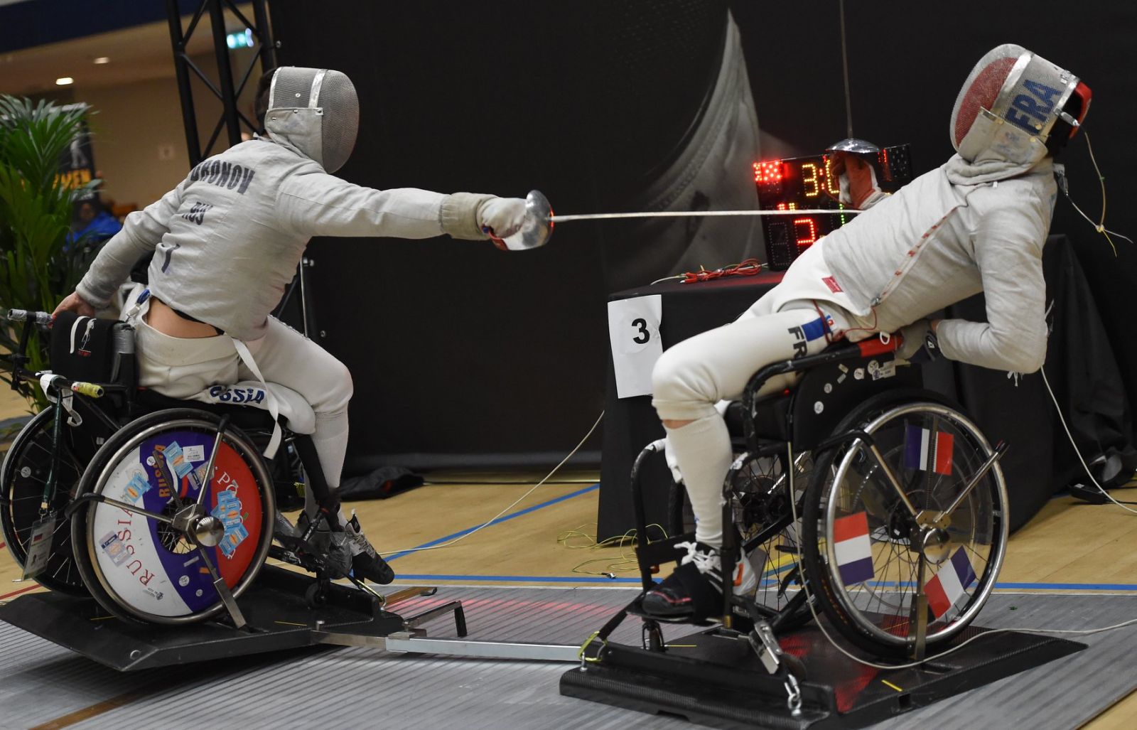 Сборная команда России по фехтованию на колясках завоевала 4 серебряные и 4 бронзовые медали на этапе Кубка мира в Нидерландах
