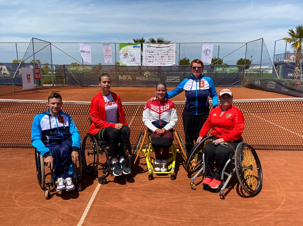 «Золото» и «бронзу» завоевала подмосковная спортсменка Виктория Львова на серии международных турниров по теннису на колясках в Турции