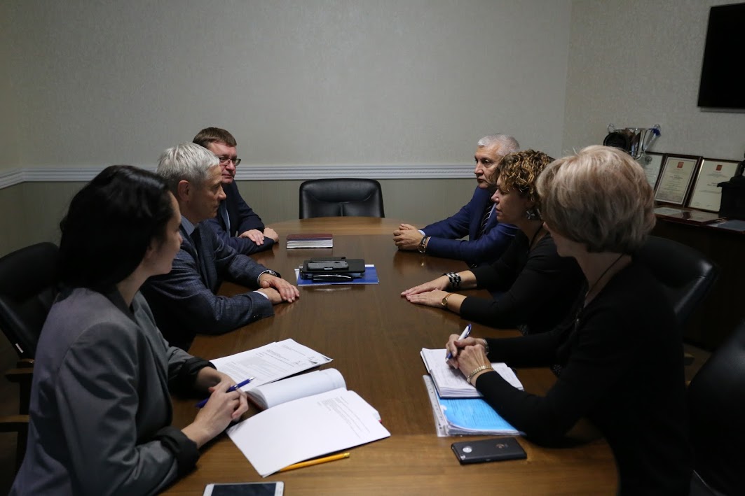 П.А. Рожков в офисе ПКР провел рабочую встречу со старшим тренером сборной команды России по фехтованию на колясках Х.Б. Исмаиловым