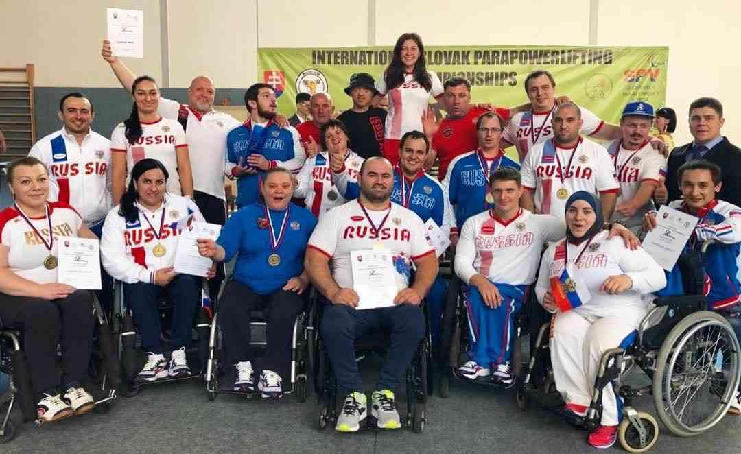 13 золотых и 2 серебряные медали завоевали российские пауэрлифтеры на международном турнире в Словакии