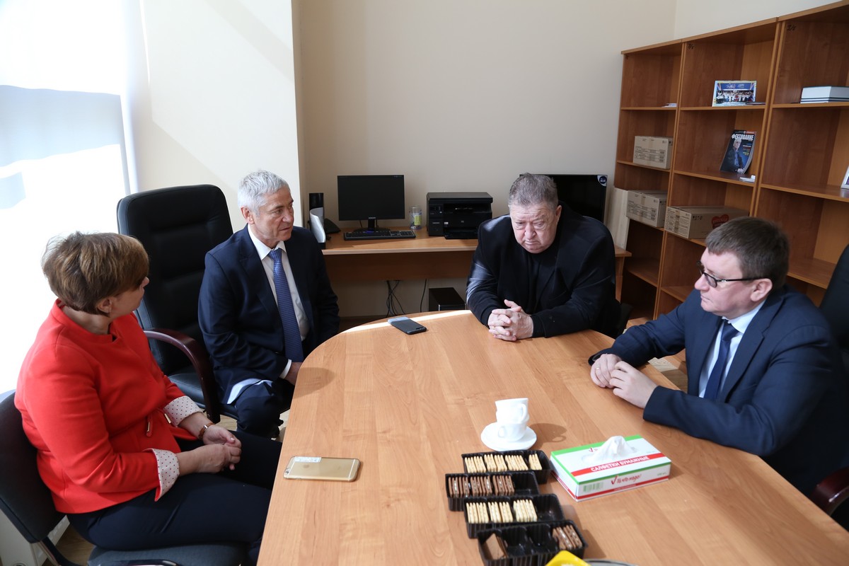 П.А. Рожков, А.А. Строкин, Е.И. Емельянов, Е.Б. Белкина на спортивно-тренировочной базе Минспорта России «Озеро Круглое» провели рабочую встречу по вопросам проведения на территории РФ чемпионата мира по фехтованию на колясках под эгидой IWAS в 2021 году