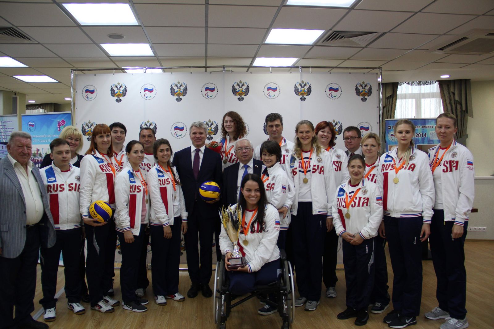  Всероссийская федерация спорта лиц с ПОДА  поздравляет членов женской сборной команды России по волейболу сидя с присвоением почетного спортивного звания «Заслуженный мастер спорта России»