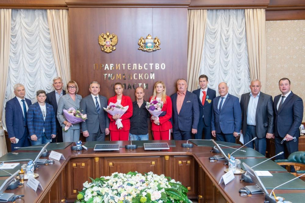 Губернатор Тюменской области А.В. Моор наградил тюменских олимпийцев и паралимпийцев