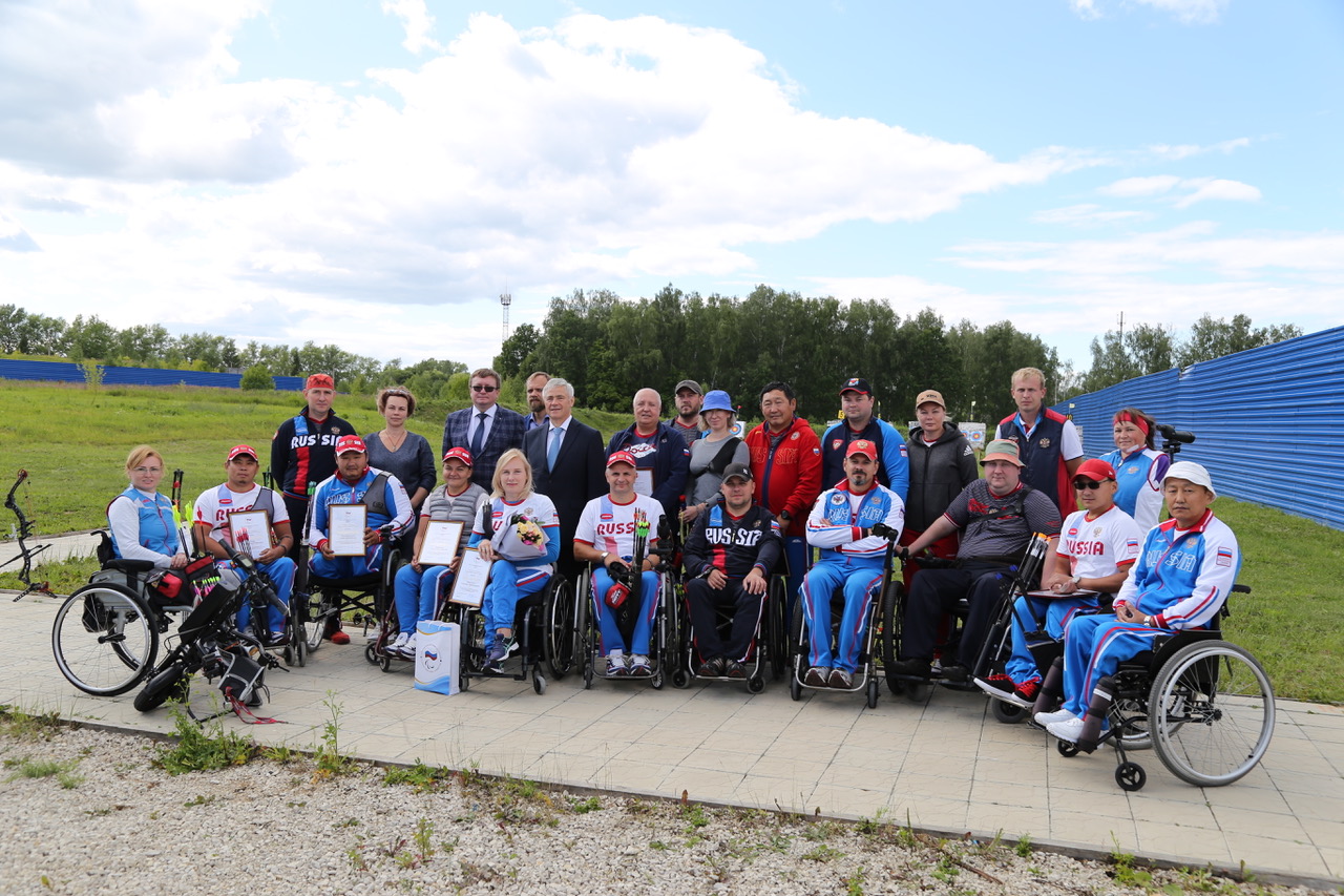 А.А. Строкин, П.А. Рожков на РУТБ «ОКА» встретились со сборными командами России по стрельбе из лука, пауэрлифтингу и волейболу сидя